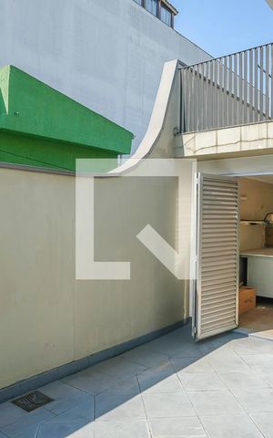 Casa à venda com 256m², 4 quartos e 6 vagasGaragem e quintal