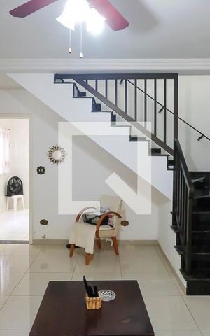 Casa à venda com 256m², 4 quartos e 6 vagasSala