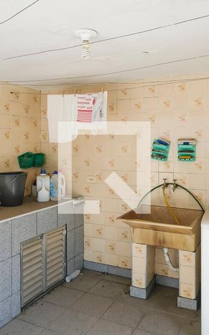 Casa à venda com 256m², 4 quartos e 6 vagasÁrea de serviço