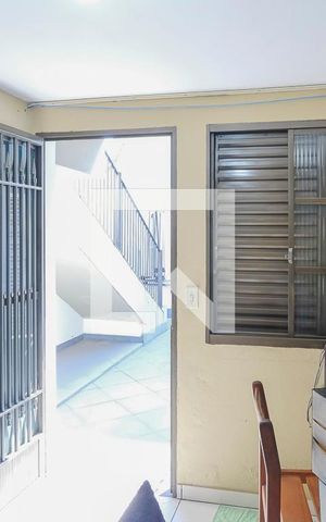 Casa à venda com 256m², 4 quartos e 6 vagasQuarto área de serviço