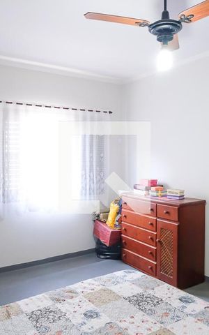 Casa à venda com 256m², 4 quartos e 6 vagasSuíte