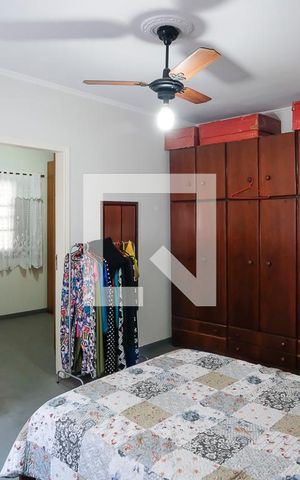 Casa à venda com 256m², 4 quartos e 6 vagasSuíte