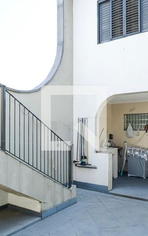 Casa à venda com 256m², 4 quartos e 6 vagasGaragem e quintal