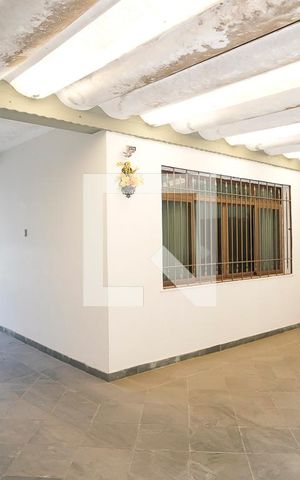 Casa à venda com 256m², 4 quartos e 6 vagasGaragem