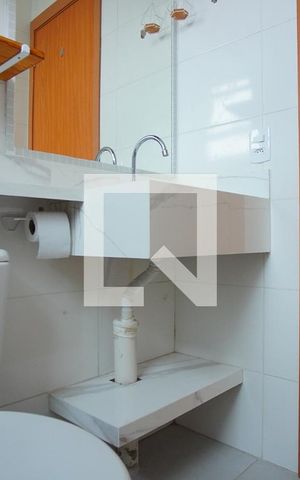 Apartamento à venda com 44m², 2 quartos e 1 vagaBanheiro Corredor