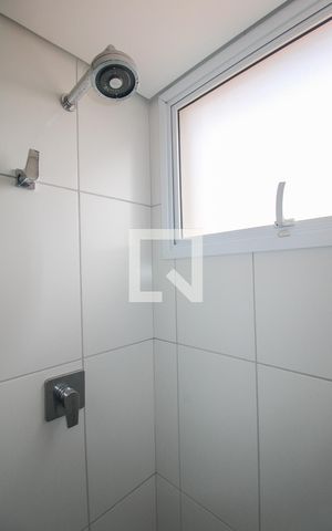 Apartamento à venda com 105m², 2 quartos e 2 vagas Apartamento à venda com 105m², 2 quartos e 2 vagasBanheiro do Quarto 2