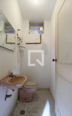 Casa à venda com 200m², 4 quartos e 2 vagasLavabo