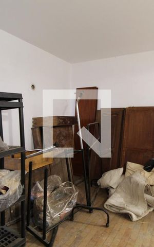 Casa à venda com 200m², 4 quartos e 2 vagasSala de TV