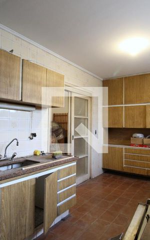 Casa à venda com 200m², 4 quartos e 2 vagasCozinha