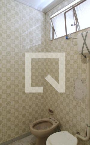 Casa à venda com 200m², 4 quartos e 2 vagasBanheiro da Suíte