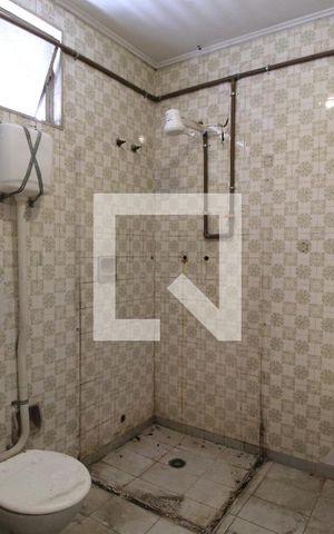 Casa à venda com 200m², 4 quartos e 2 vagasBanheiro da Suíte