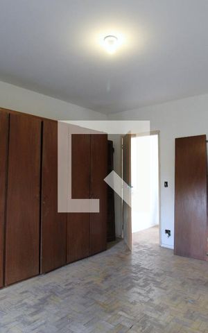 Casa à venda com 200m², 4 quartos e 2 vagasQuarto 3 - Suíte