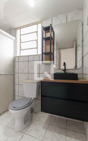 Apartamento à venda com 48m², 2 quartos e 1 vaga Apartamento à venda com 48m², 2 quartos e 1 vagaBanheiro