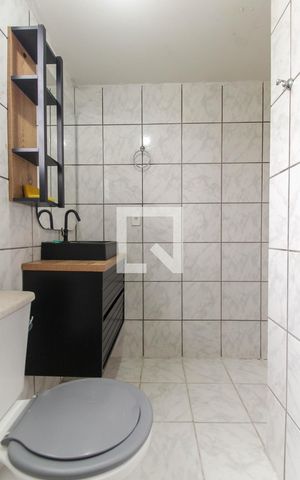 Apartamento à venda com 48m², 2 quartos e 1 vaga Apartamento à venda com 48m², 2 quartos e 1 vagaBanheiro