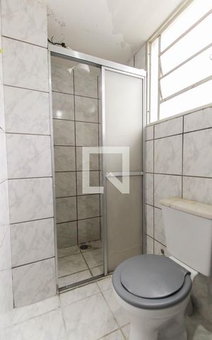 Apartamento à venda com 48m², 2 quartos e 1 vaga Apartamento à venda com 48m², 2 quartos e 1 vagaBanheiro