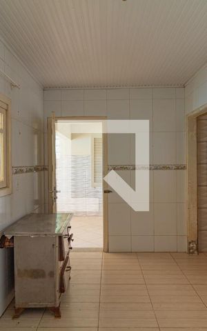 Casa à venda com 87m², 3 quartos e 3 vagas Casa à venda com 87m², 3 quartos e 3 vagasCozinha