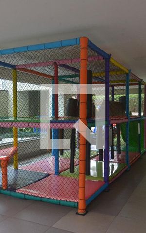Apartamento à venda com 85m², 2 quartos e 2 vagasÁrea comum - Playground