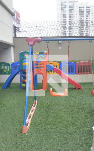 Apartamento à venda com 85m², 2 quartos e 2 vagasÁrea comum - Playground