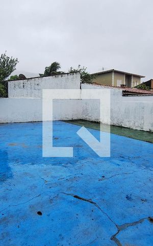 Casa à venda com 64m², 2 quartos e 4 vagas Casa à venda com 64m², 2 quartos e 4 vagasQuintal