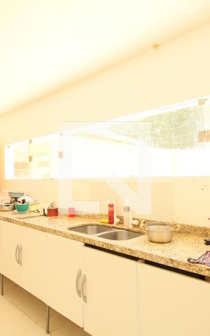Casa à venda com 300m², 6 quartos e 2 vagasSala/Cozinha