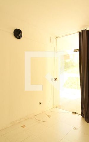Casa à venda com 300m², 6 quartos e 2 vagasQuarto 4