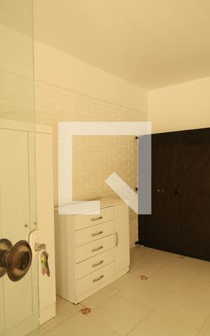 Casa à venda com 300m², 6 quartos e 2 vagasQuarto 4