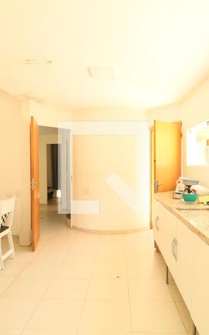 Casa à venda com 300m², 6 quartos e 2 vagasSala/Cozinha
