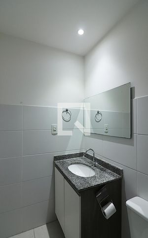 Apartamento à venda com 56m², 2 quartos e 1 vagaBanheiro Social