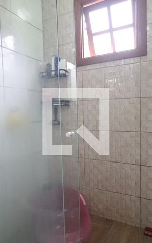 Casa à venda com 219m², 2 quartos e 1 vagabanheiro 2