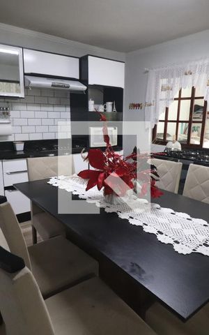 Casa à venda com 219m², 2 quartos e 1 vagaCozinha