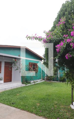Casa à venda com 219m², 2 quartos e 1 vagaFachada da casa da frente