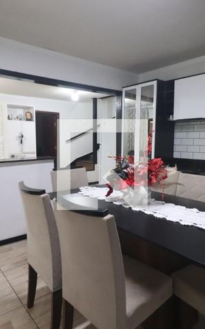 Casa à venda com 219m², 2 quartos e 1 vagaCozinha