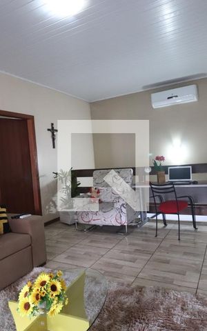 Casa à venda com 219m², 2 quartos e 1 vagaCasa fundos / Sala