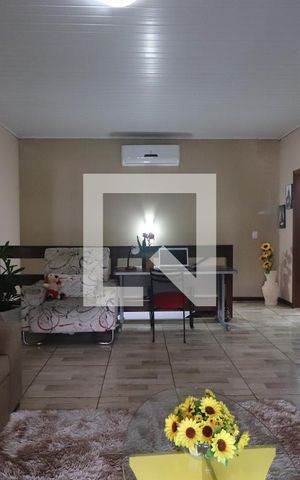 Casa à venda com 219m², 2 quartos e 1 vagaCasa fundos / Sala