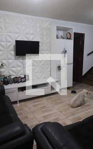 Casa à venda com 219m², 2 quartos e 1 vagaCasa dos Fundos - Sala