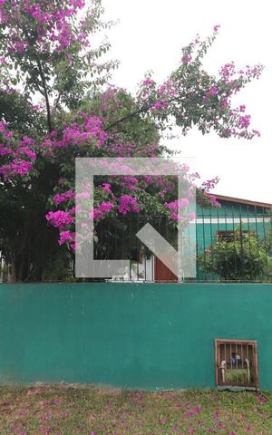 Casa à venda com 219m², 2 quartos e 1 vagaFachada