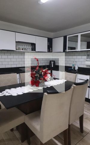 Casa à venda com 219m², 2 quartos e 1 vagaCozinha