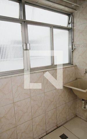 Apartamento à venda com 80m², 2 quartos e 1 vagaÁrea de Serviço