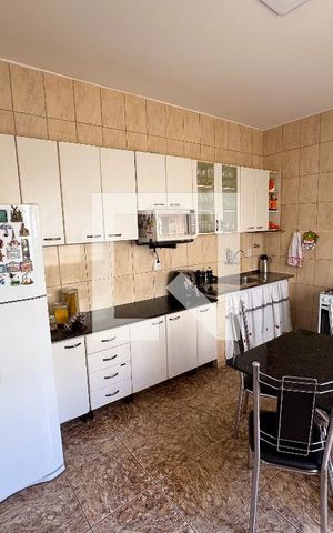 Casa à venda com 360m², 3 quartos e 3 vagas Casa à venda com 360m², 3 quartos e 3 vagasCozinha