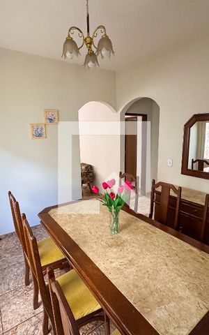 Casa à venda com 360m², 3 quartos e 3 vagas Casa à venda com 360m², 3 quartos e 3 vagasCopa