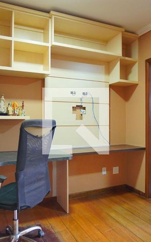 Casa para alugar com 310m², 4 quartos e 3 vagasSuíte 2 - Segundo Andar