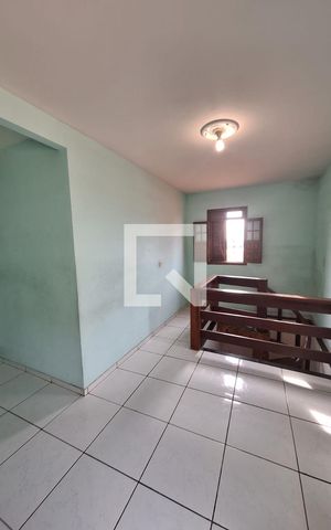 Casa à venda com 250m², 5 quartos e 5 vagasEscada