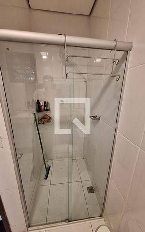 Casa à venda com 250m², 5 quartos e 5 vagasBanheiro 2
