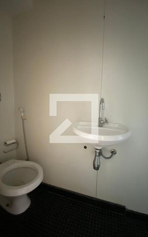 Apartamento à venda com 176m², 3 quartos e 1 vaga Apartamento à venda com 176m², 3 quartos e 1 vagaBanheiro de serviço