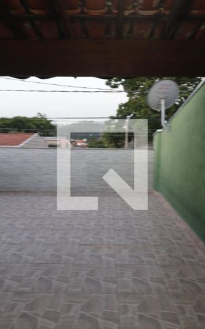 Casa à venda com 156m², 3 quartos e 2 vagas Casa à venda com 156m², 3 quartos e 2 vagasSacada
