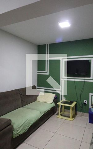 Casa à venda com 156m², 3 quartos e 2 vagas Casa à venda com 156m², 3 quartos e 2 vagasSala