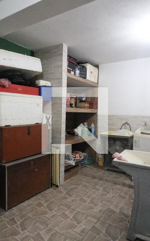 Casa à venda com 156m², 3 quartos e 2 vagas Casa à venda com 156m², 3 quartos e 2 vagasQuarto de Serviço