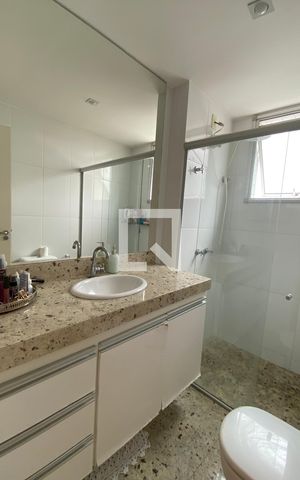 Apartamento para alugar com 135m², 4 quartos e 3 vagasBanheiro Social