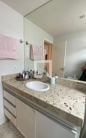 Apartamento para alugar com 135m², 4 quartos e 3 vagasBanheiro Social