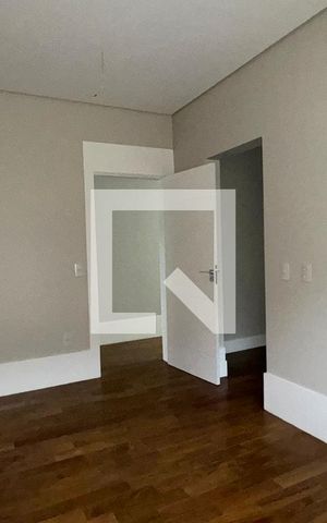 Casa de condomínio à venda com 556m², 4 quartos e 3 vagasSuíte 3